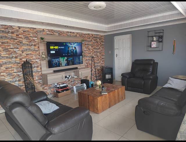 3 BEDROOM HOUSE FOR SALE IN MANDALAY